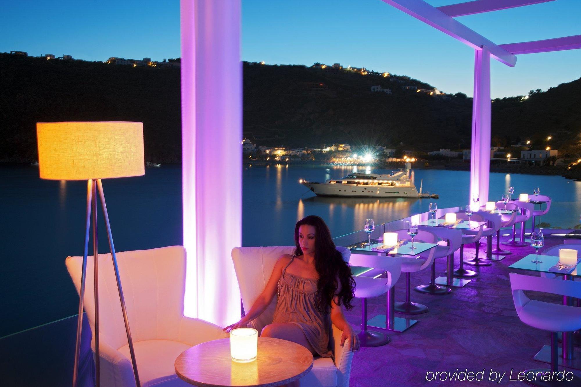 Petasos Beach Resort & Spa - Small Luxury Hotels Of The World Platis Yialos Restaurant photo